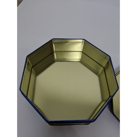 Snickers Collector Christmas Tins '97&98 - Picture 6 of 7